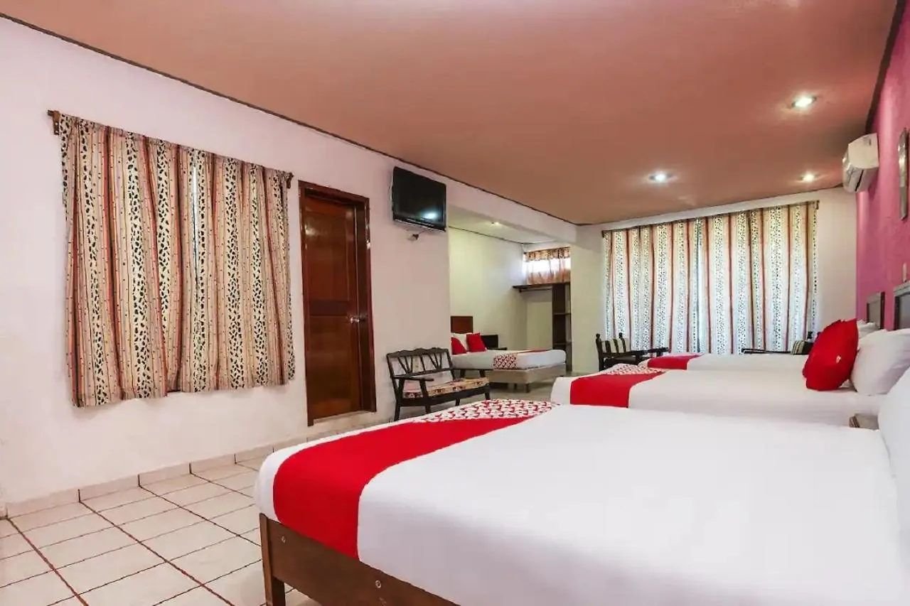 ***  Hotel Nachancan Chetumal Mexico